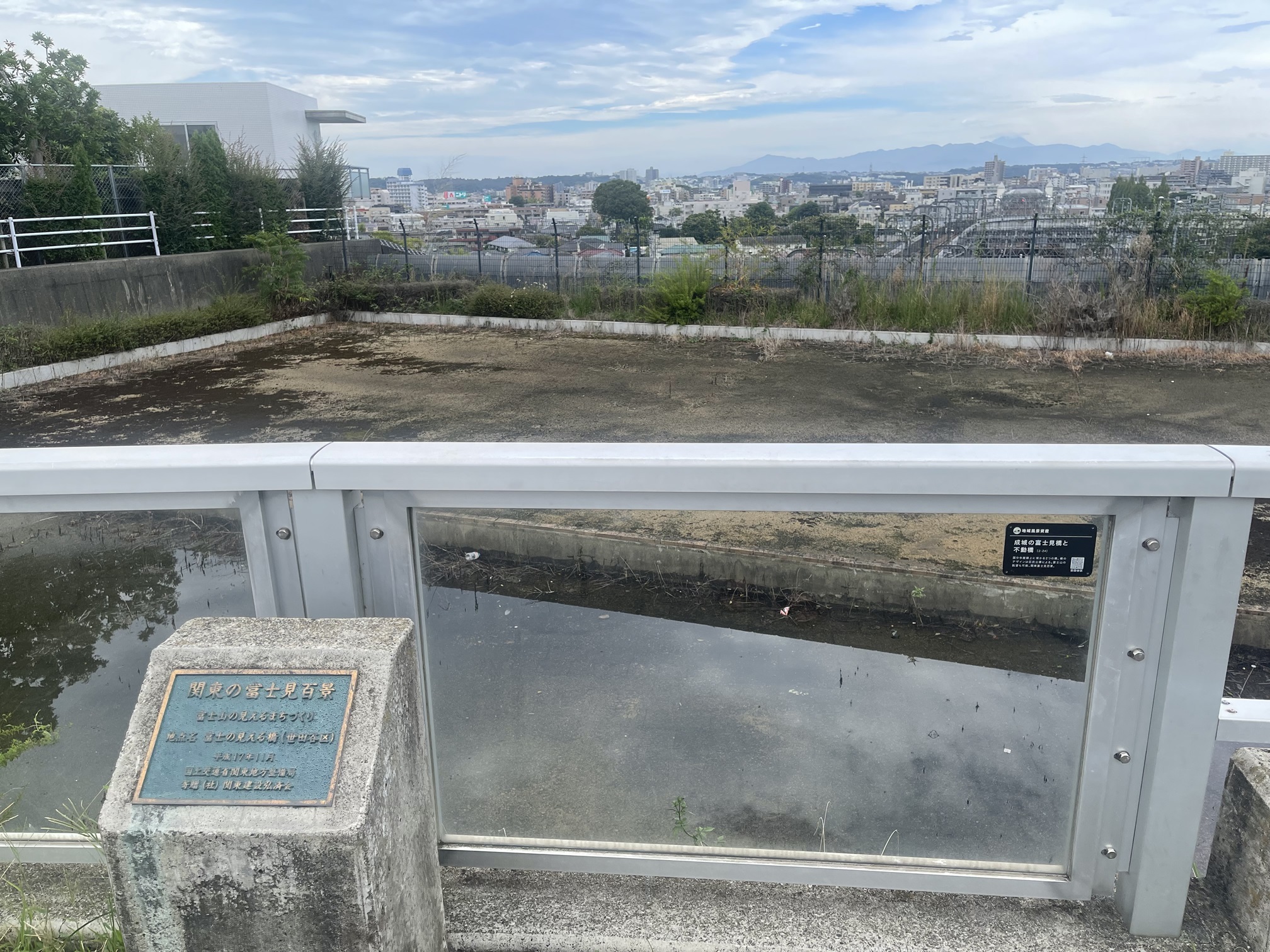 251020s2_bridge-with-a-view-of-mt-fuji